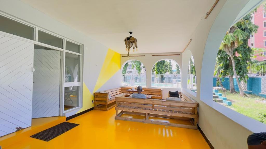 Gallivanters Hostel ดาร์เอสซาลาม ภายนอก รูปภาพ