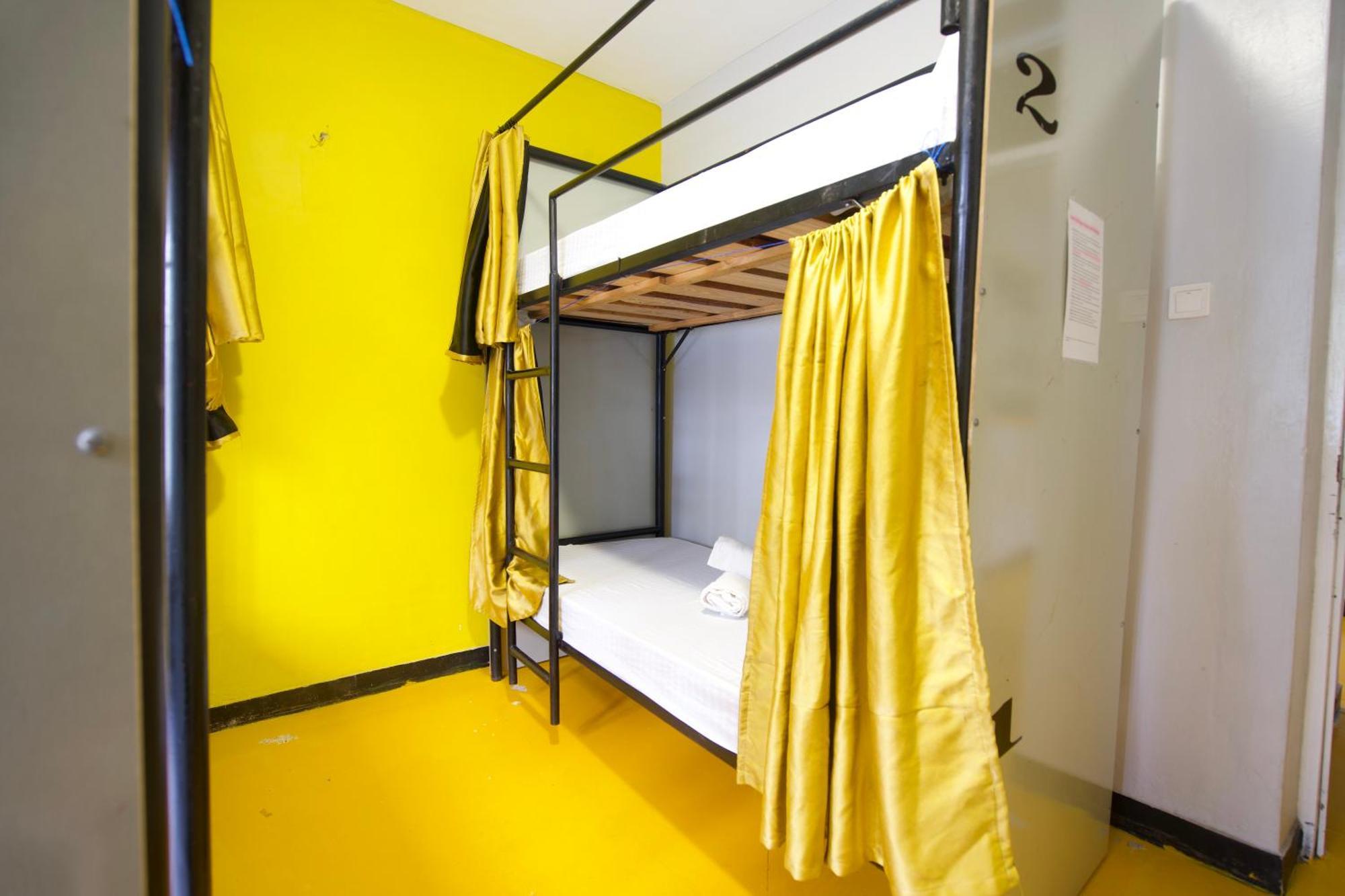 Gallivanters Hostel ดาร์เอสซาลาม ภายนอก รูปภาพ